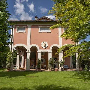 https://villa-matildis.emilia-romagnahotels.net